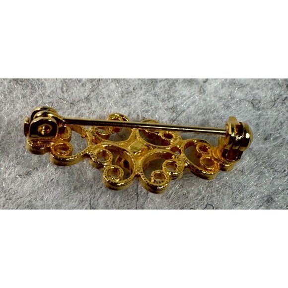Vintage Gold Filigree Brooch Pin With Intricate Scroll Design crystal stone - Picture 2 of 5